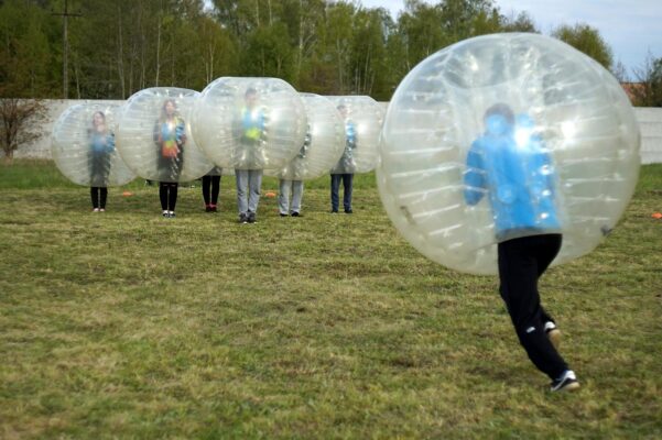 gry i atrakcje na eventy bubble football piłka nożna w dmuchanych kulach