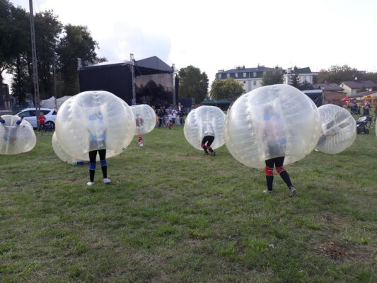 bumper ball piłka nożna w kulach gra integracyjna na festyn